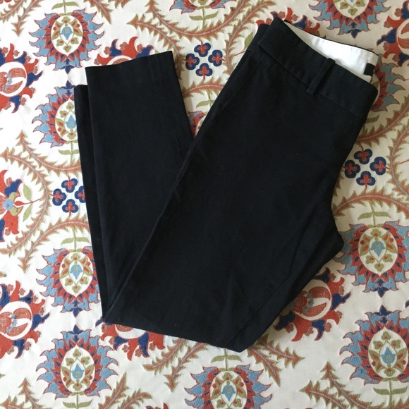 aritzia Pants - Babaton Aritzia bi-stretch cropped pants